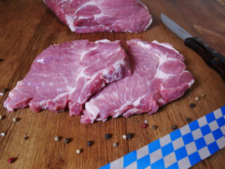 Schweinenacken ohne Knochen 900 g geschnitten (5 Stück)